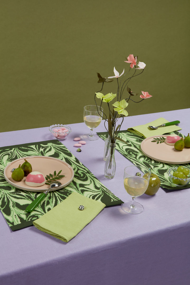 Zeenah Sha's Marbling tablescape