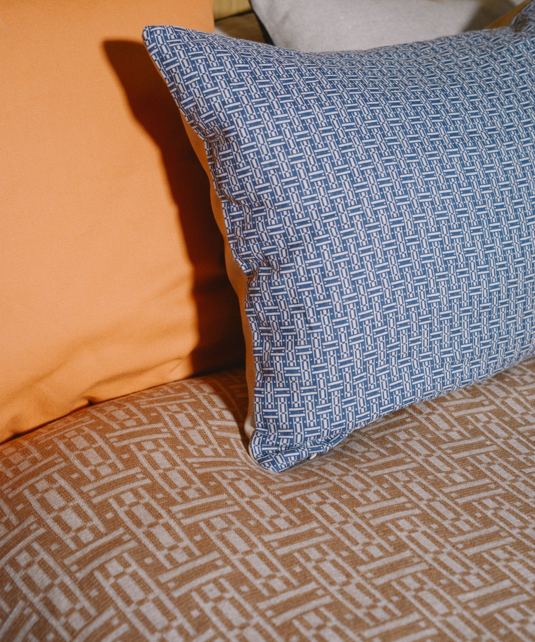 Parquet Merino Wool Blanket cushion set- ambar