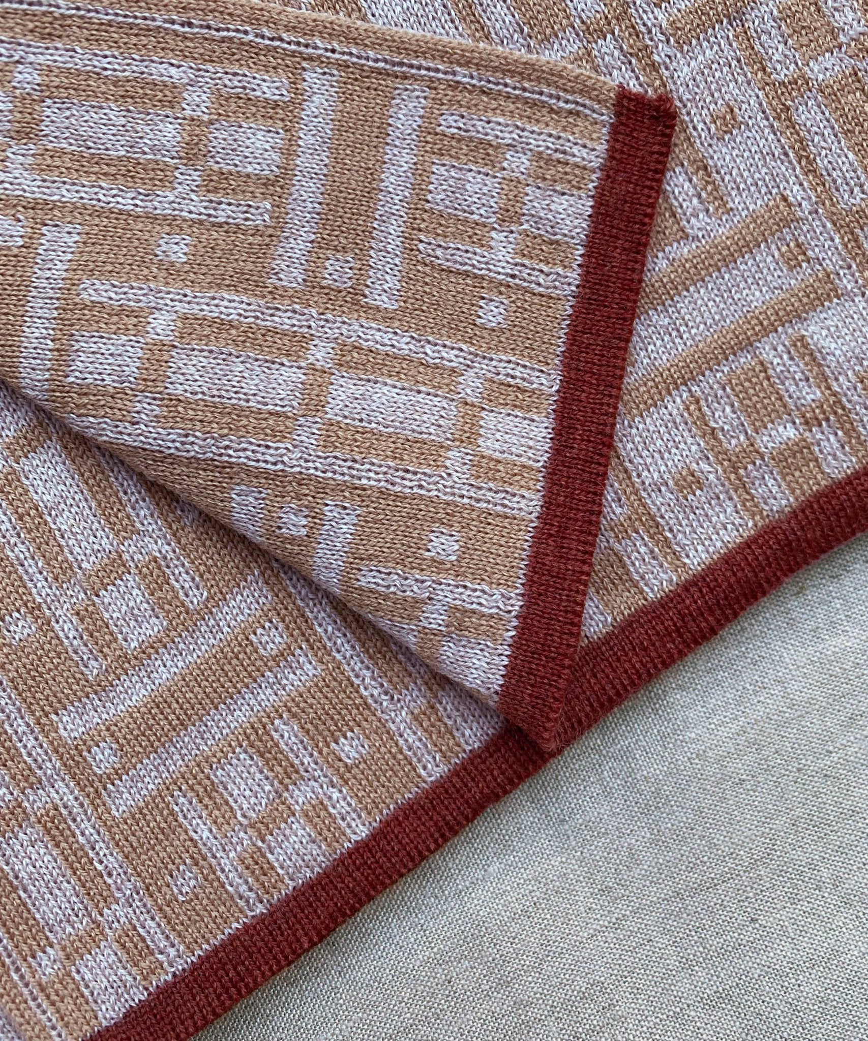 Parquet Merino Wool Blanket - knit detail - ambar